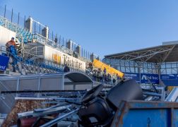 Jena Fans Schleppen 600 Sitze Aus Stadion 05